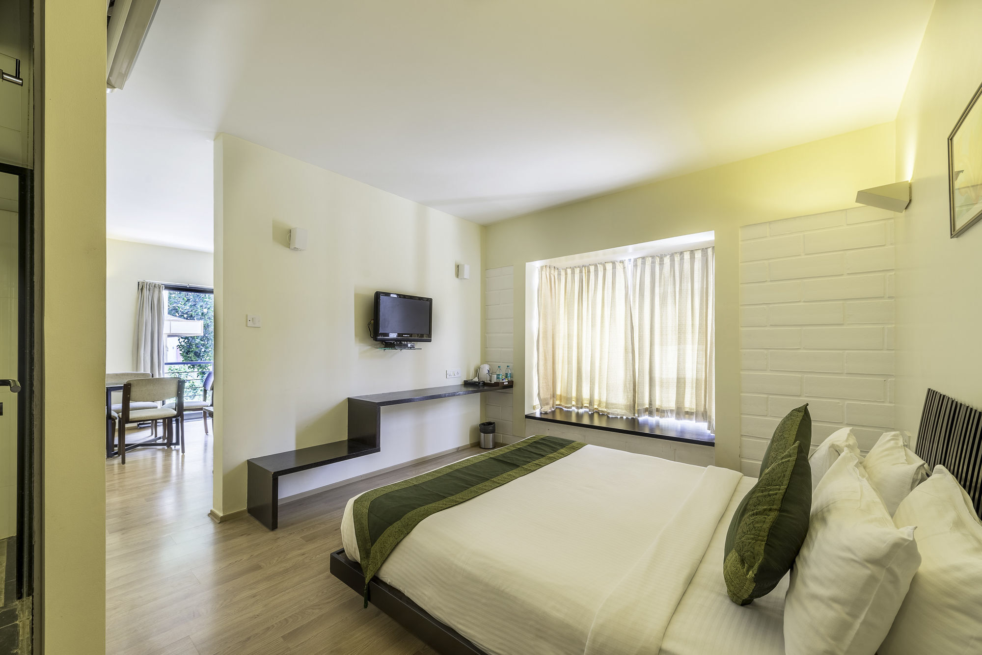 Treebo Trend Spektrum Suites 迈索尔 外观 照片