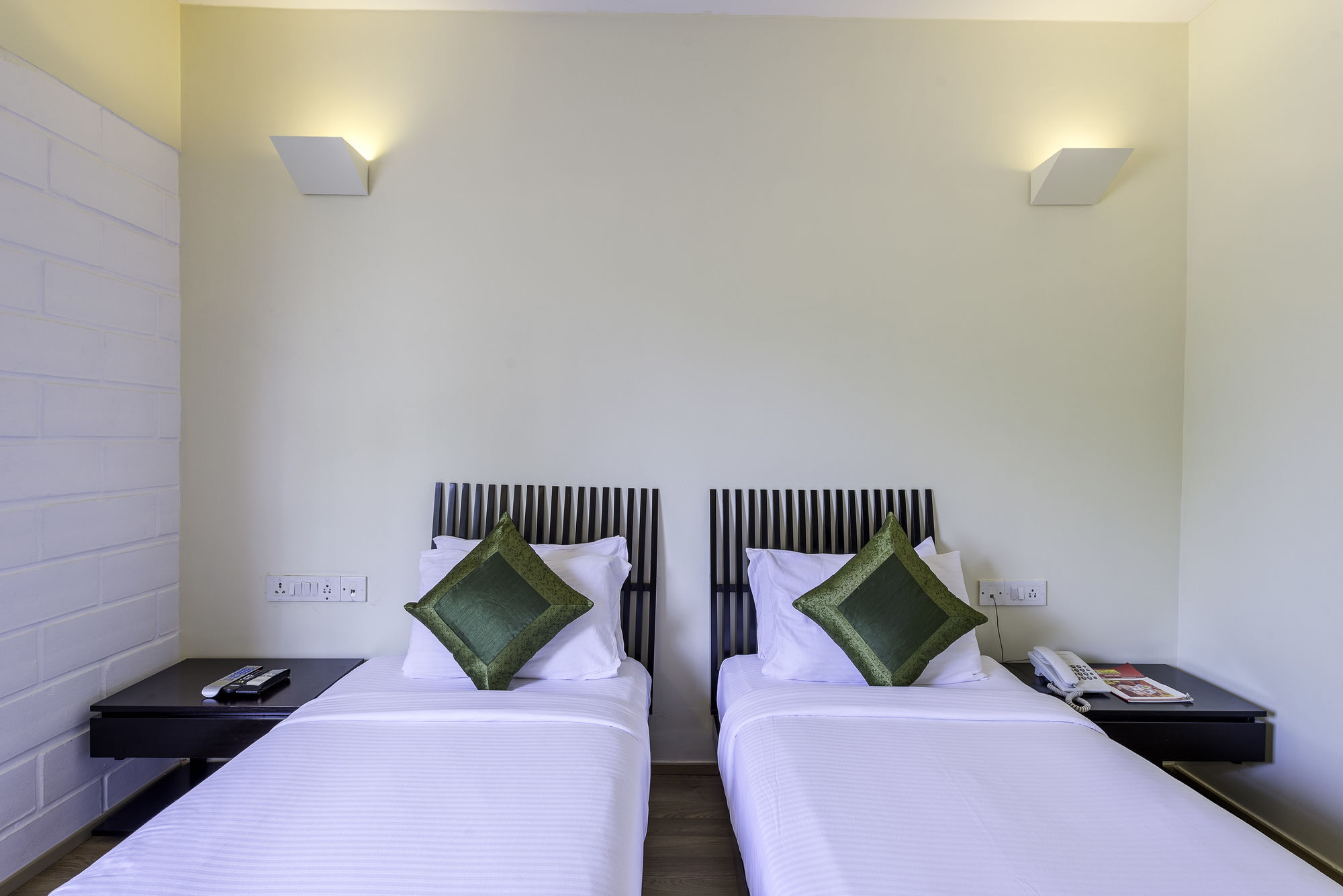 Treebo Trend Spektrum Suites 迈索尔 外观 照片