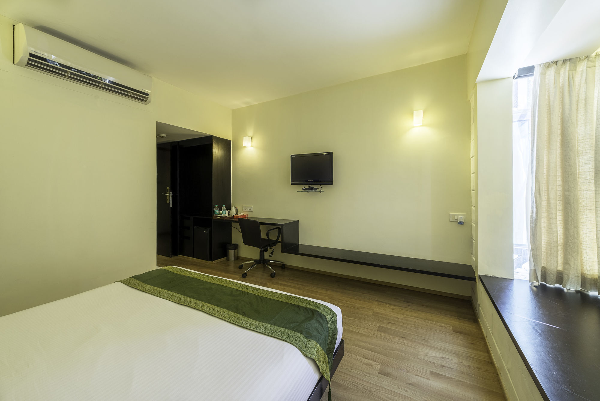 Treebo Trend Spektrum Suites 迈索尔 外观 照片