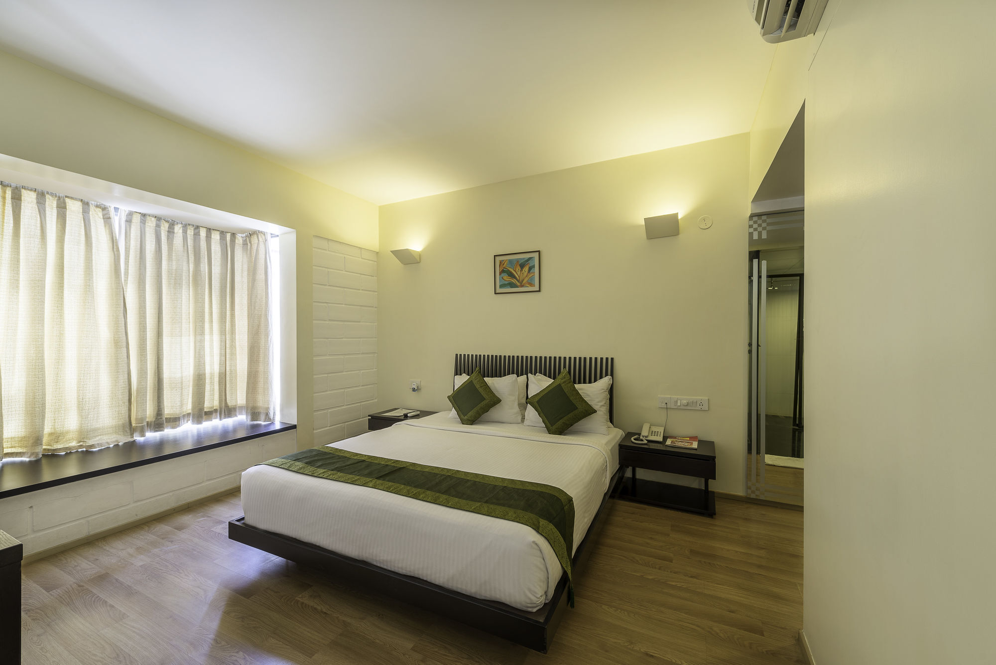Treebo Trend Spektrum Suites 迈索尔 外观 照片