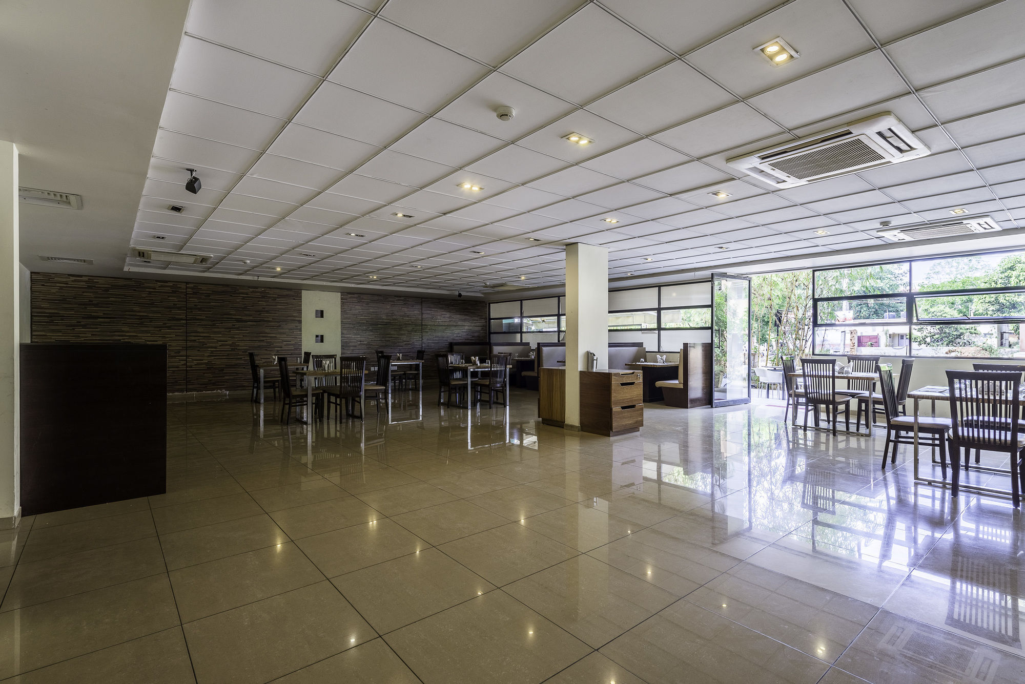 Treebo Trend Spektrum Suites 迈索尔 外观 照片
